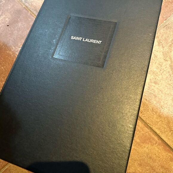 Saint Laurent YSL Silver Star Sneaker SIZE38 +/ US8.5 NEW IN BOX - Picture 13 of 13